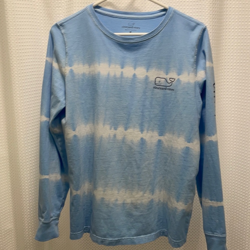 Long sleeve Vinyard Vines tee